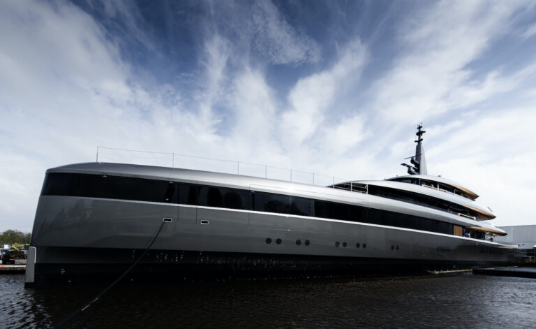 Profile Of The Yacht Project 710