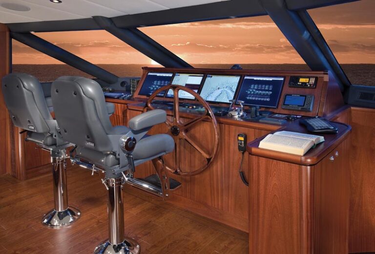 Q74 Meriweather Superyacht Helm