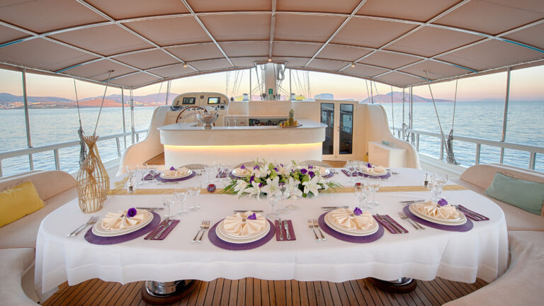 Alfresco Dining Set Up