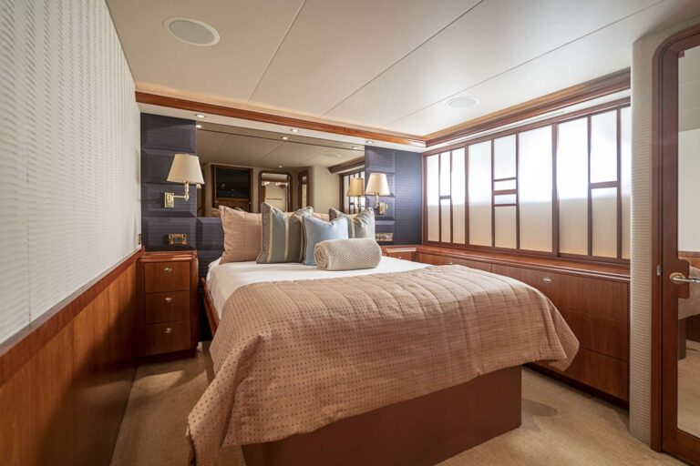Queen Guest Suite