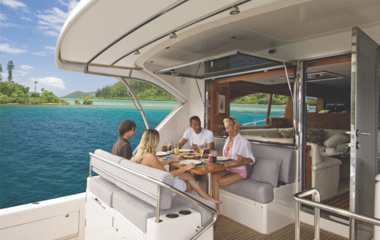 R75 Yacht - Cockpit Mezzanine