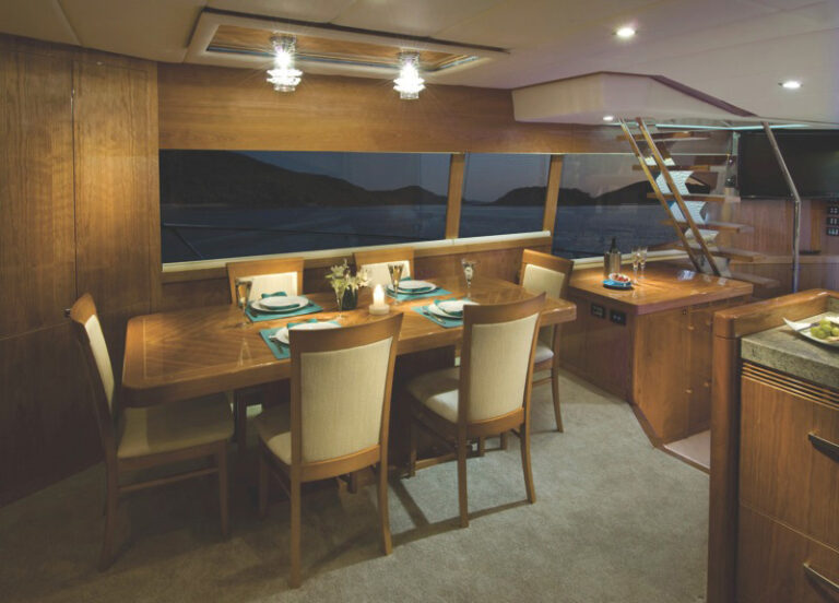R75 Yacht - Forward Galley Dining