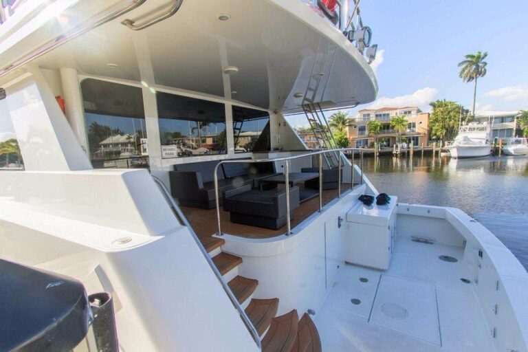 REAR DECK