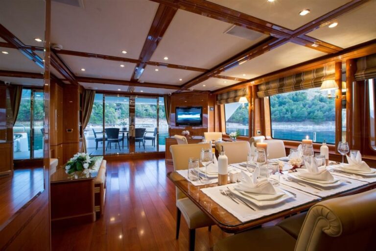 Main Dining