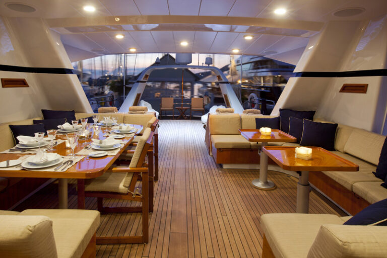 REE Enclosed Cockpit to Aft