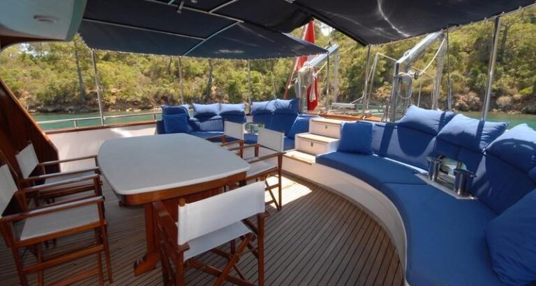 RIGEL - Aft deck
