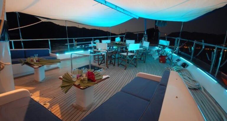 RIGEL - Foredeck at night