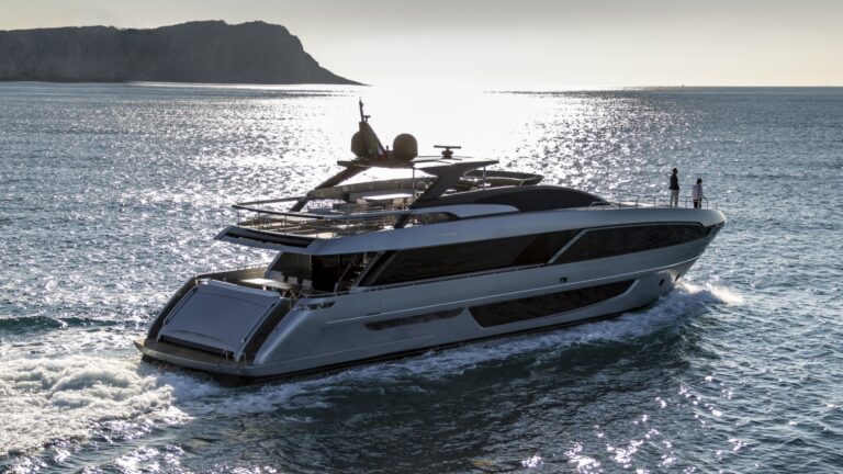 RIVA 100 CORSARO