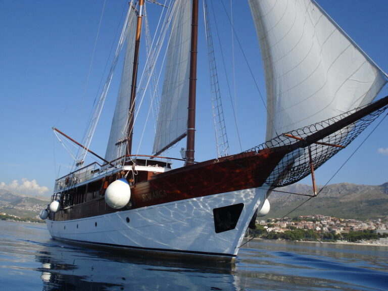 ROMANCA - Bow