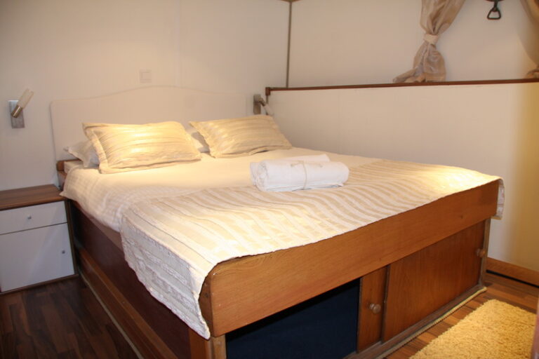 ROMANCA - Guest cabin