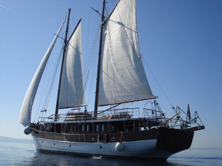 ROMANCA - Yacht