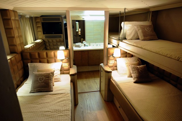 ROSPIYA -  Twin Cabin