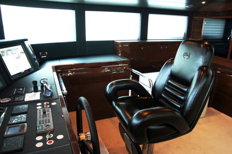 RP 110 Horizon superyacht LADY GAGA