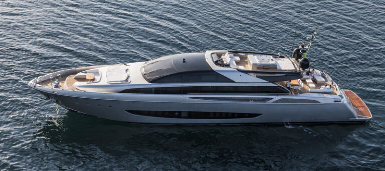 Riva 122 superyacht Mythos - Photo by Alberto Cocchi