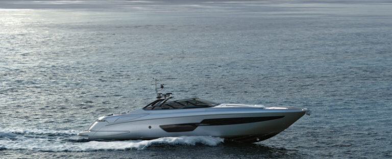 Riva 88 Miami Yacht - side view-001