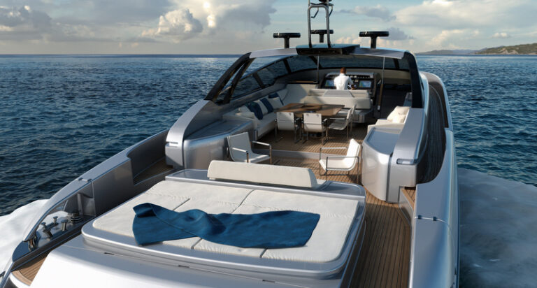 Riva 88 Miami superyacht - aft view-001