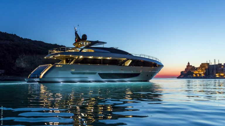 Riva Corsaro Motor Yacht