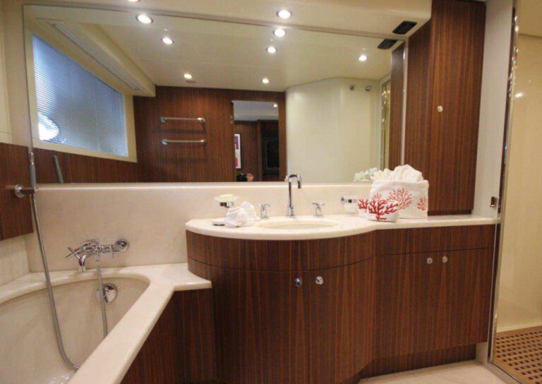 Master ensuite