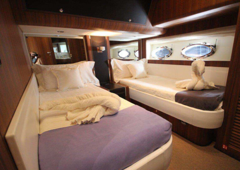 Twin cabin