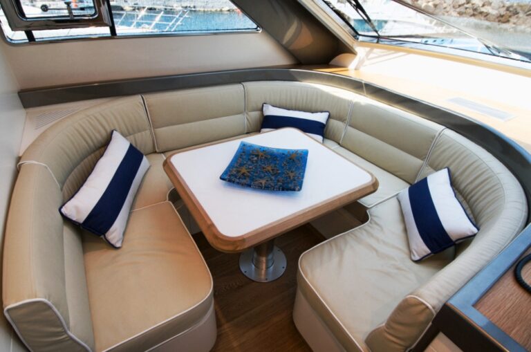 Riviera - Forward Table