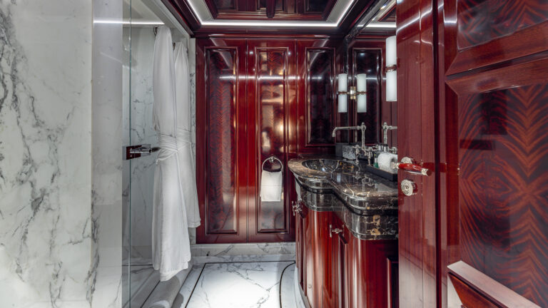 Rock It Guest Suite - Ensuite Credit Yachting Image