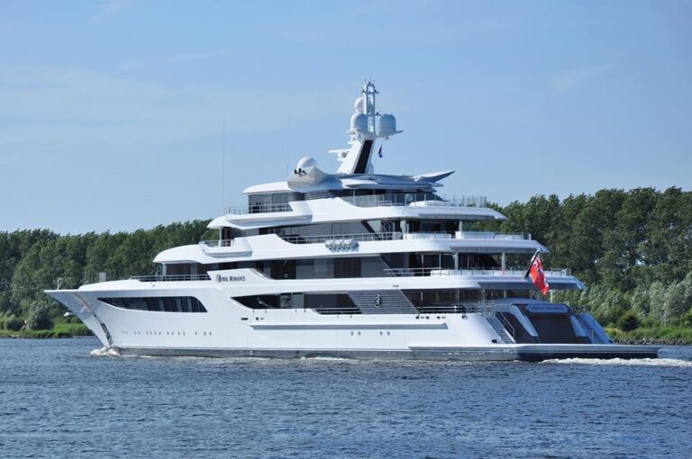 Royal Romance superyacht - Photo Jan Ramaker and Feadship Fanclub