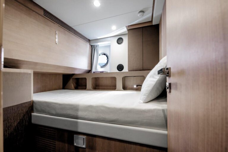 S8 Crew Cabin