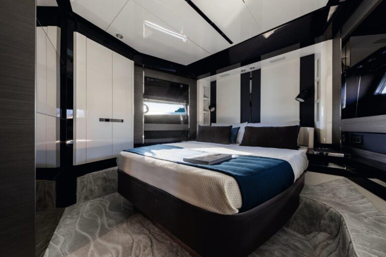 S8 VIP Cabin 2