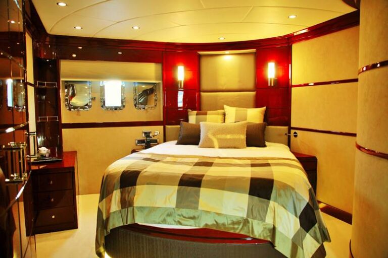 SAFWA 1 yacht - cabin