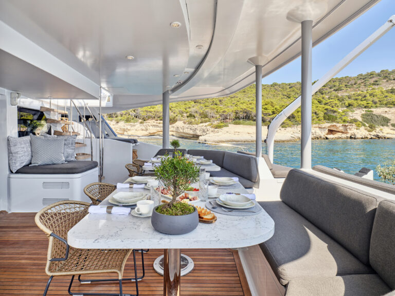 Main Deck Dining