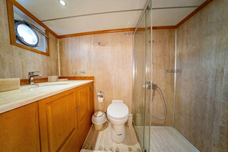 Master Suite Bathroom