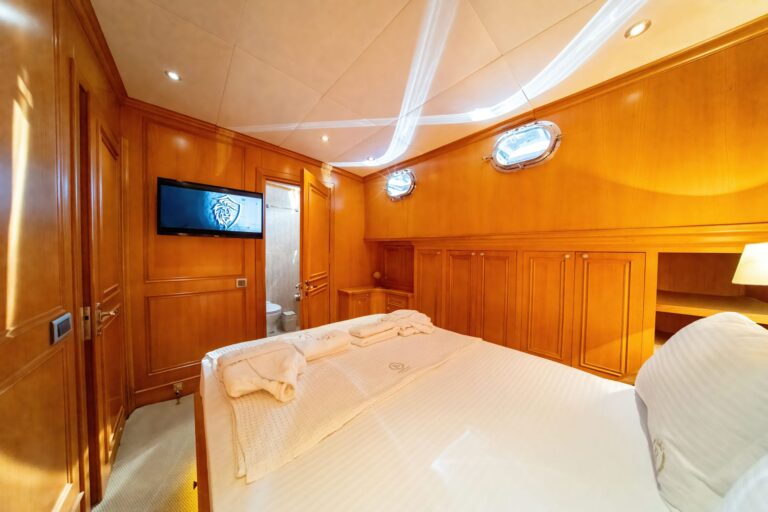 Double Guest Cabin