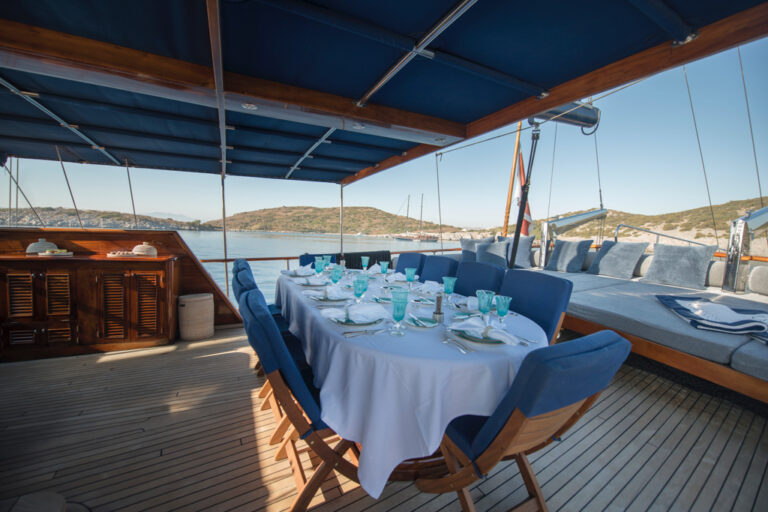 Alfresco Dining