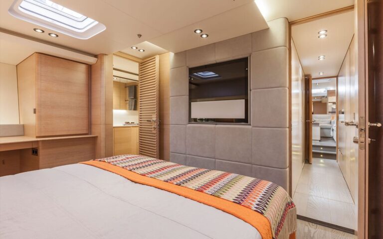 Double Cabin
