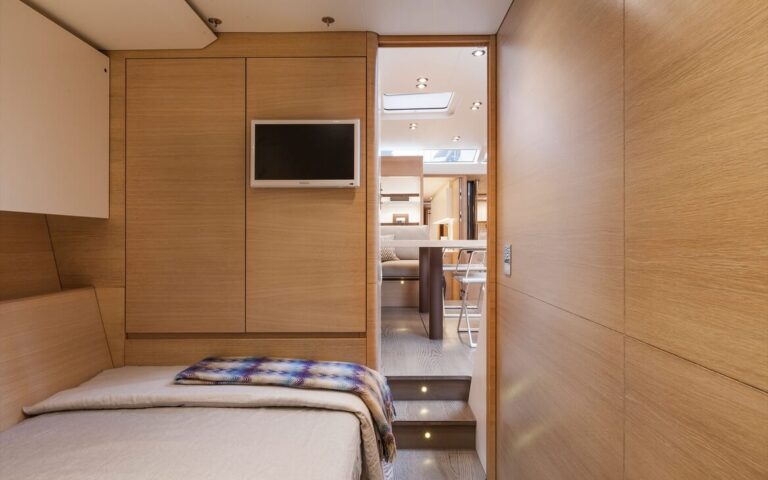 Twin Cabin