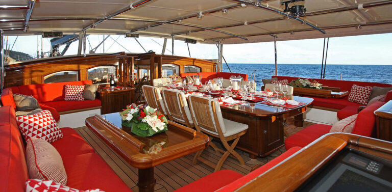 Alfresco Dining