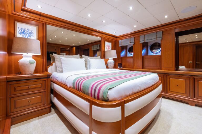Double Cabin