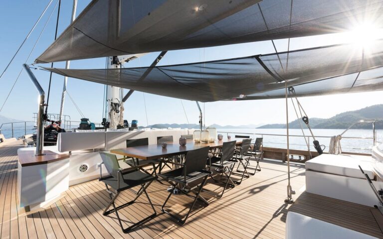 Deck Dining