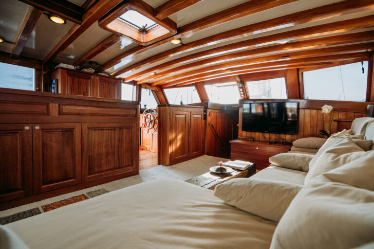 Saloon