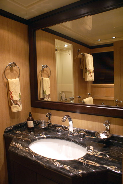SAMOA BAY - VIP Ensuite Bathroom