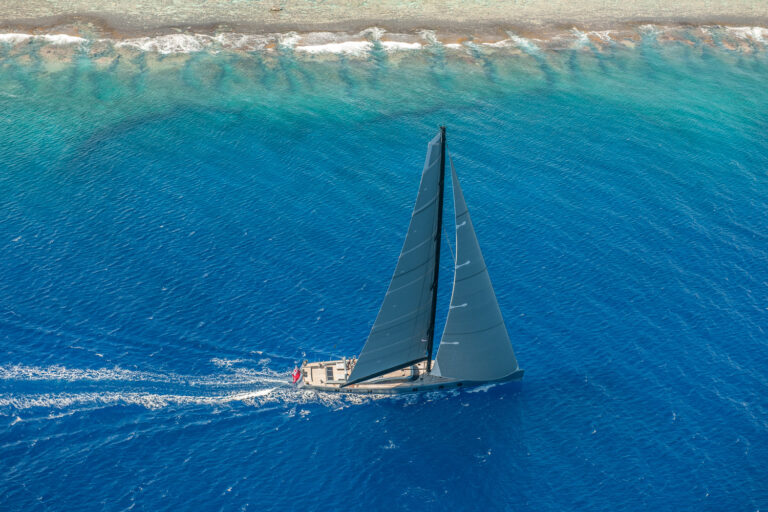 SHARLOU sailing