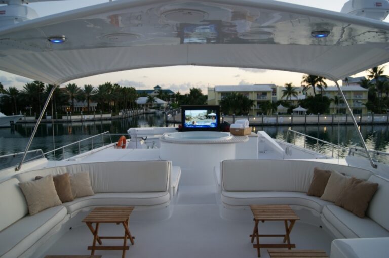 Upper Deck