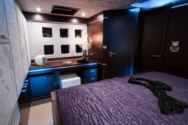 SEA BASS - Cabin