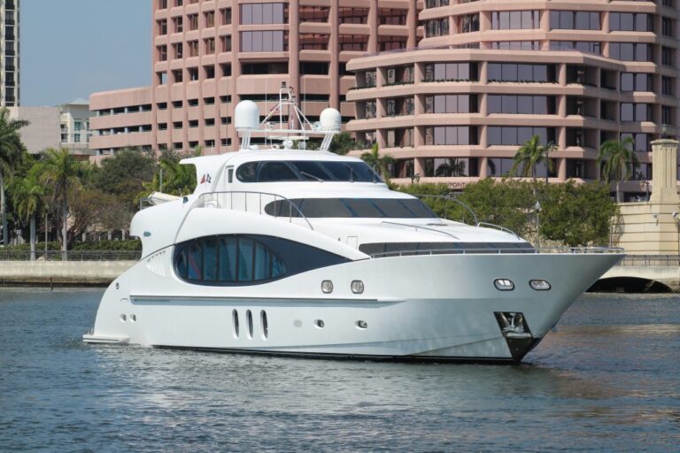 SEA BREEZE Yacht