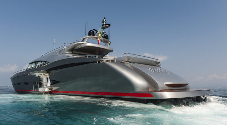 SEAFIRE Yacht - aft view