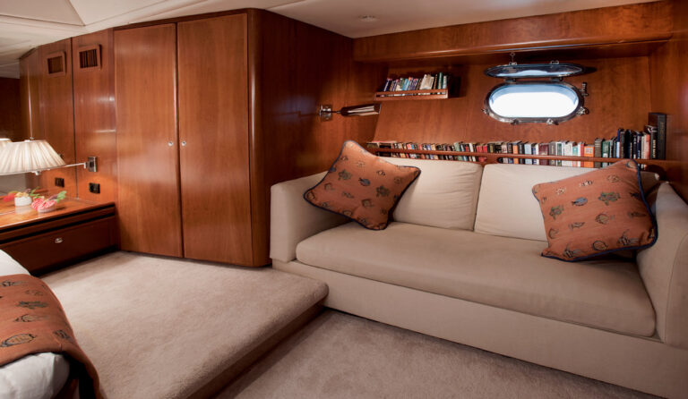 SEAQUELL - Master stateroom lounge