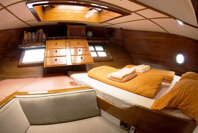 SEASTAR Aft Cabin