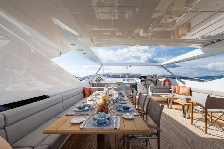 Sundeck Dining
