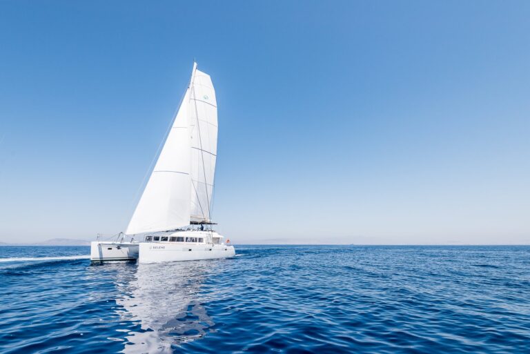 SELENE Under Sail