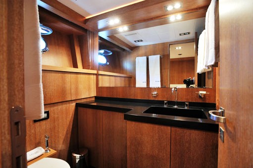 SENSE - Master bathroom